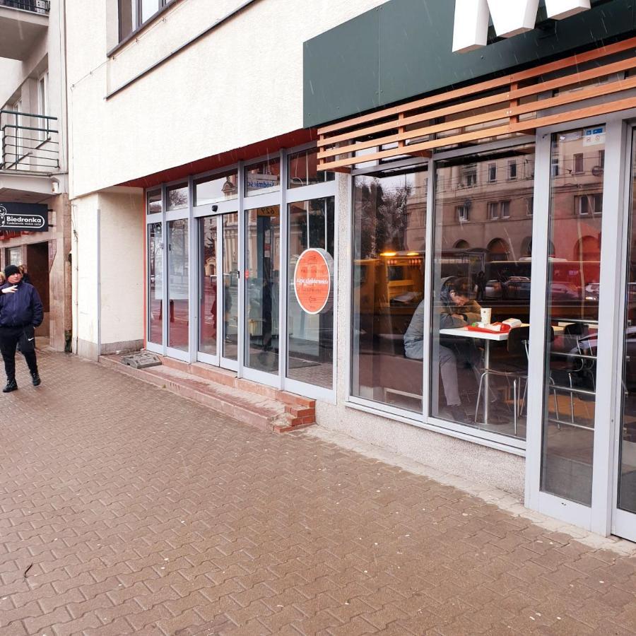 Aleja "Solidarnosci" Warsaw Exterior photo