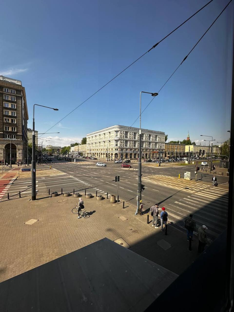 Aleja "Solidarnosci" Warsaw Exterior photo
